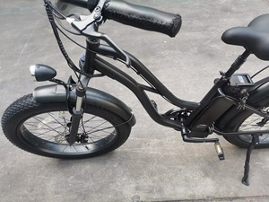 Vélo Électrique Urbain Économique 26 Pouces Pneus Larges 500W 48V Fourche Avant Verrouillable Longue Autonomie pour Trajets Quotidien - Product Image 3