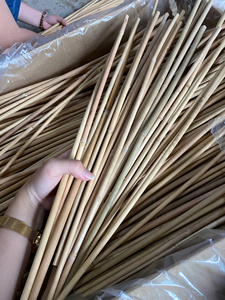 Vietnam Export 100% Bâton de bambou brut pour soutenir les fleurs/Piquet de bambou jardinage utilisé dans l'agriculture - Product Image 1