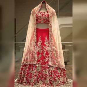 Lehenga Choli de Seda para Fiestas y Bodas Elegante Vestido de Novia - Product Image 1
