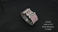 Bracelet manchette en laiton plaqué rhodium avec zircon cubique violet 12245, motif floral, pour femme, idéal pour les soirées