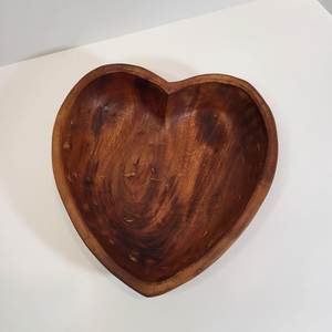 Bol en bois en forme de cœur fait main en bois d'acacia naturel, idéal pour la décoration de cuisine, bol rustique en bois en forme de cœur, bol à pâte artisanal - Product Image 2