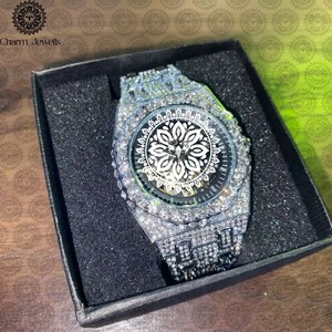 Montre de luxe en moissanite haut de gamme très demandée, avec un savoir-faire premium, étanche, cadeau tendance pour hommes et femmes, en vente - Product Image 5