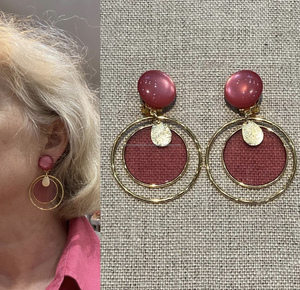 Boucles d'oreilles en bois et résine de qualité supérieure cadeaux pour femmes anciens avec des bijoux spéciaux faits à la main - Product Image 4