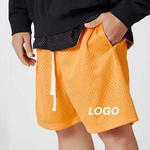Shorts de basketball pour hommes personnalisés avec impression par transfert thermique, style streetwear, décontractés, pour l'entraînement, en mesh respirant et à séchage rapide - Product Image 2