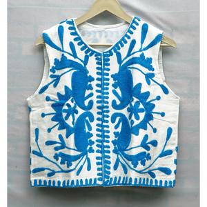 Gilet court en coton respirant et écologique, brodé à la main, motif floral bleu Suzani, col en V, ouverture sur le devant, fermeture à cordon, pour femme - Product Image 1