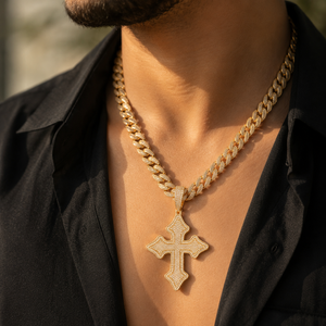 Joyería de Moda Hip Hop con Moissanita, Colgante de Cruz con Diamantes Redondos Chapado en Oro Amarillo de 14K para Hombre - Product Image 3