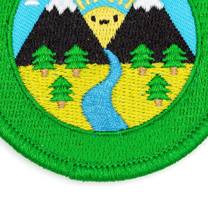 Patch brodé personnalisé avec logo, thermocollant, vente en gros, patchs tissés de créateur sur mesure, patchs brodés thermocollants pour vêtements - Product Image 2