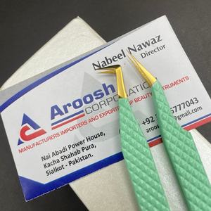 Pince à épiler d'extension de cils en or à isolation à 90 degrés avec logo personnalisé, poignée diamantée en acier inoxydable, pointe verte durable, de haute qualité - Product Image 1