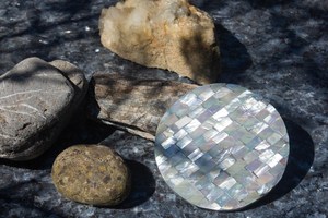 Juego de 4 posavasos redondos de nácar natural, juego de posavasos de mosaico de concha para bar, tazas de café, venta al por mayor - Product Image 3