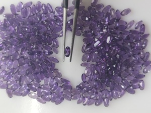 Amatista Natural Africana, Corte Marquesa de 4x2MM, Gema Suelta de Color Púrpura Intenso de la Mejor Calidad para Joyería - Product Image 1