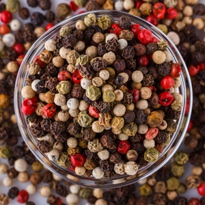Pimienta Negra y Blanca de Alta Calidad, Proveedor de Fábrica a Mejor Precio, Pimienta Cruda Seca de Alta Calidad, Procesamiento Económico - Product Image 4