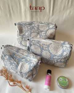 Ensemble de 3 trousses de maquillage matelassées, imprimées au bloc, en coton, faites à la main, cadeau pour elle, trousses de toilette et cosmétiques artisanales - Product Image 4