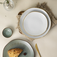 YAYU OEM ODM Assiettes ovales en porcelaine vert foncé, vaisselle à gâteau de fruits blanc moucheté, assiette à dessert en céramique pour restaurant thaïlandais