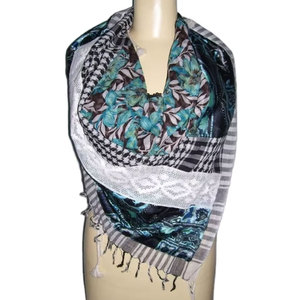 Elegante Bufanda de Diseño 100% Algodón con Apliques Hechos a Mano, Estilo Patchwork, para Otoño, para Mujer - Product Image 1