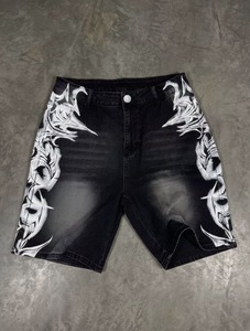 Shorts imprimés noirs pour hommes, motif patchwork, taille mi-haute, style urbain, fermeture boutonnée, coupe-vent, infroissable, respirant, en tissu de coton - Product Image 3