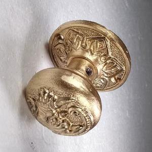 En promotion : Poignée de porte métallique fiable pour une commodité quotidienne accrue - Product Image 6