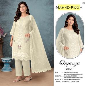 Presentando un traje Salwar de diseñador en organza y gasa con bordados elaborados con múltiples hilos y trabajo Khatli. Compre directamente del proveedor. - Product Image 4