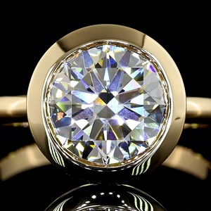Bague de fiançailles solitaire classique en or jaune 14 carats avec diamant de laboratoire rond brillant de 3 carats certifié IGI, sertie sur toute la monture - Product Image 3