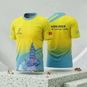 Camiseta Deportiva Unisex para Correr y Fútbol, Logotipo Personalizado en la Parte Delantera, Impresión Sublimada, 100% Poliéster, Cuello Redondo, Ligera, Transpirable, para Entrenamiento y Fitness - Product Image 1