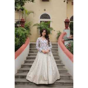 Falso Georgette Con Hilo Rico-Lentejuelas Bordado Trabajo lehenga choli - Product Image 3