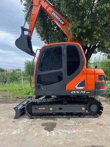 รถขุดขนาดเล็ก Doosan DX75-5B 6 ตัน แบบตีนตะขาบ พร้อมปั๊มไฮดรอลิก สำหรับงานขุดดิน จัดสวน และก่อสร้าง - Product Image 4
