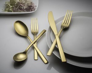 Cubertería de comedor de estilo herencia que celebra las tradiciones atemporales de la mesa y la presencia cultural del comedor. - Product Image 5