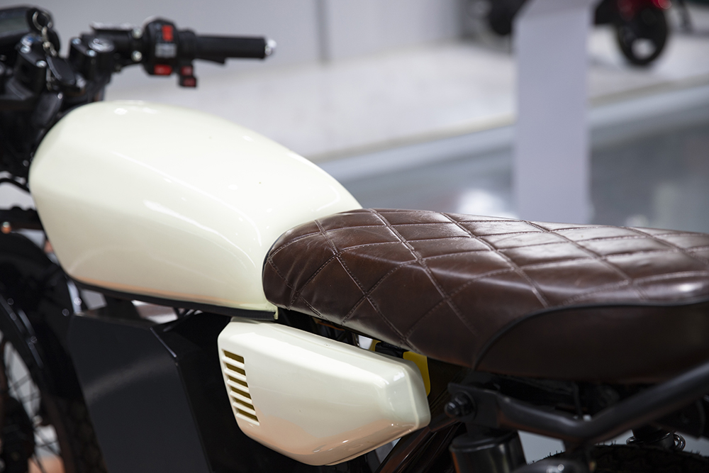 ZX E Retro Bike 3000W Motor Lithium Battery 100kph Speed
