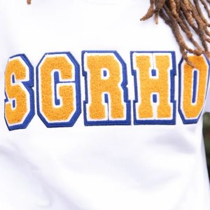 Sudadera Blanca Vintage Sigma Gamma Rho Unisex con Letras Griegas en Chenilla, Cuello Redondo, Estilo Casual Urbano - Product Image 2