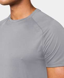 T-shirt de compression gris à col ras du cou et manches courtes pour homme, haute performance, respirant, séchage rapide, couleur unie, coupe classique, idéal pour le yoga - Product Image 5