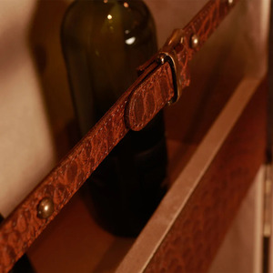 Mueble Bar de Cuero Moderno, Mueble de Almacenamiento Marrón, Aparador Buffet de 2 Puertas, Armario Bar de Lujo Hecho a Mano para Sala de Estar - Product Image 5