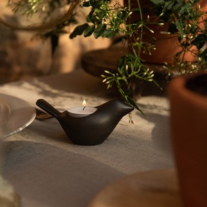 Portavelas Moderno Negro Mate con Forma de Pájaro, Soporte Minimalista para Velas Votivas, Decoración Nórdica para Hogar, Jardín y Mesa, y Regalo - Product Image 1