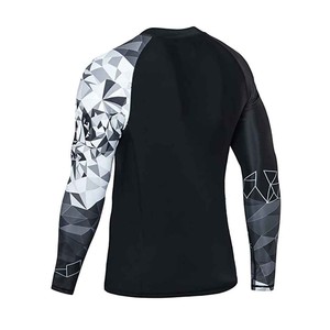 Rashguard en polyester respirant, imprimé par sublimation, design personnalisé de haute qualité, rashguard pour hommes - Product Image 5