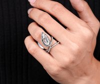Bague de fiançailles unique en forme de serpent, diamant de laboratoire certifié IGI, taille goutte d'eau, or noir 14K, bague minimaliste pour le petit doigt