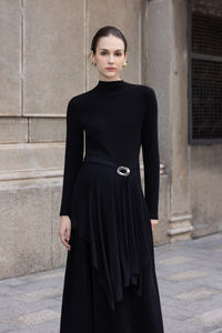 Vestidos de Verano Tejidos Midi con Cuello Alto, Manga Regular, Minimalistas, con Rayas Simples, Cintura Holgada, Transpirables y con Logotipo Frontal - Product Image 4