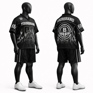 Ensemble de maillot et short de football américain personnalisé, uniforme sportif respirant, vêtements d'équipe personnalisés pour les entraînements et les matchs - Product Image 4