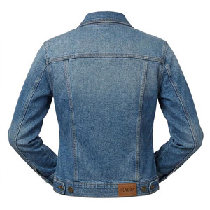 Veste en jean classique pour femme de haute qualité, imperméable, réversible, hiver, 100% coton, bleu moyen délavé, élégante et décontractée - Product Image 2