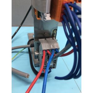 Contrôleur de mouvement ELMO CEL-A10/100-C6, Moteur servo - Équipements et pièces semi-conducteurs d'occasion de renommée mondiale chez - Product Image 5