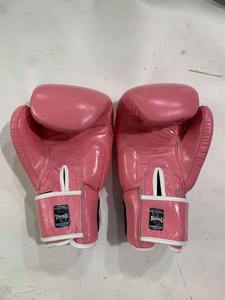 ราคาขายส่ง ถุงมือชกมวยแบบติดตีนตุ๊กแกสีชมพู รุ่น Twin สำหรับฝึกซ้อมและแข่งขัน หนังแท้คุณภาพสูง - Product Image 4