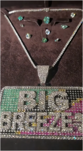 Colgante de Letra Personalizado Estilo Hiphop con Incrustaciones de Moissanita VVS en Plata de Ley 925 - Product Image 4