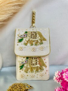 Pochette mobile traditionnelle indienne en lin imperméable et écologique, brodée à la main, sac bandoulière avec chaîne, cadeau de mariage pour fille, pour téléphone - Product Image 5