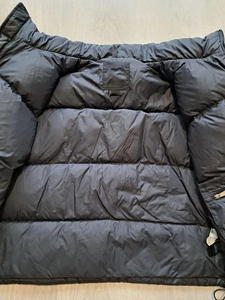 Dernier modèle de veste matelassée à capuche pour homme, unie, coupe-vent, décontractée, hiver, haute qualité, manches longues, polyester et coton sur le devant - Product Image 2