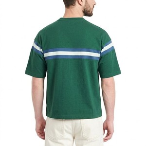 Camiseta Verde con Rayas en el Pecho para Hombre, Cuello Redondo, Manga Corta, Cómoda, de Tela Suave, Moderna y Elegante para Uso Diario - Product Image 5