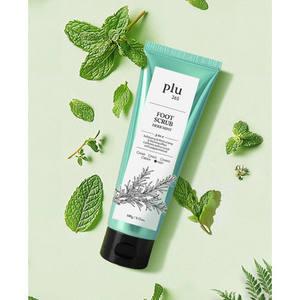 Flu365 100 g Gommage pour les pieds à saveur d'herbe et de menthe Produit de soin pour l'exfoliation des pieds - Product Image 1
