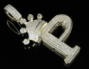 Colgante con Letra Inicial y Corona, Diamante Simulado de 2 Quilates, Chapado en Oro Amarillo de 14K - Product Image 2