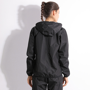 Chaqueta Deportiva Impermeable con Capucha para Mujer, Negra, de Spandex/Algodón, con Cierre, Manga Larga, Corte Regular, Estilo Deportivo de Invierno, Conjunto de 2 Piezas - Product Image 2
