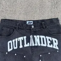 Özel Tasarım Gotik Erkek Yüksek Bel Düz Denim Şort Orta Bel Bol Paçalı Yama İşlemeli Vintage Yıkama Nefes Alabilen Çevre Dostu Organik Pamuk