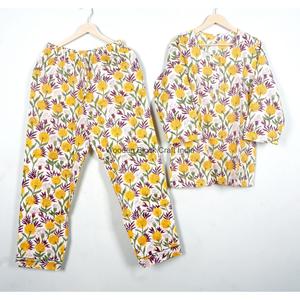Ensemble de pyjamas en coton 100% à imprimé floral fait main, manches longues, col rond, vêtements de nuit décontractés pour l'été et le printemps - Product Image 6