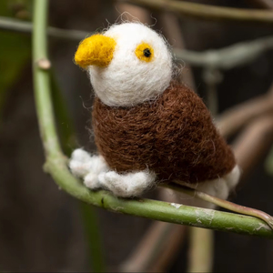 Ornement Aigle en Feutre Fait Main, Oiseau en Laine Feutrée à l'Aiguille, Jouet d'Imitation pour Enfant, Décoration Suspendue, Vente en Gros - Product Image 1