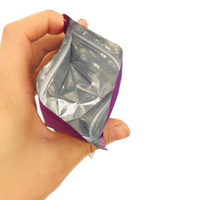Op maat gemaakte staande Mylar zakjes met transparant venster, beveiligingsfunctie en geurdicht ritssluiting voor snackverpakkingen