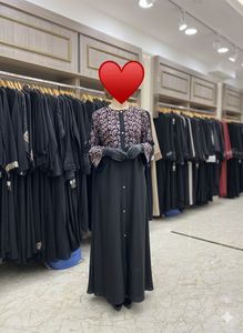 ชุดปาร์ตี้สวยหรู งานปักหน้า-หลังอย่างประณีต ประดับเพชร ผ้าคลุมบุรก้า ผ้าพันคอ อาบายะห์สุดหรู ฮิญาบทรงตรงยาวกรอมพื้น สำหรับงานกลางคืน - Product Image 4